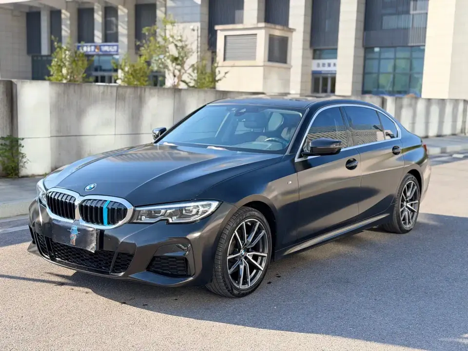 BMW 3 Series 325Li M Sport Package 2022