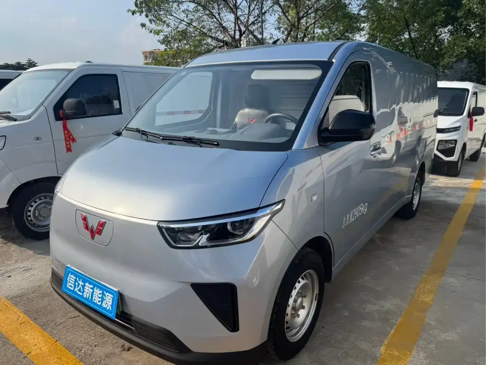 Wuling Motors Wuling Yangguang 300km Comfort Passenger Version 60kW 2025