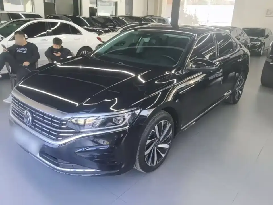 Volkswagen Passat 380TSI Flagship Edition 2022
