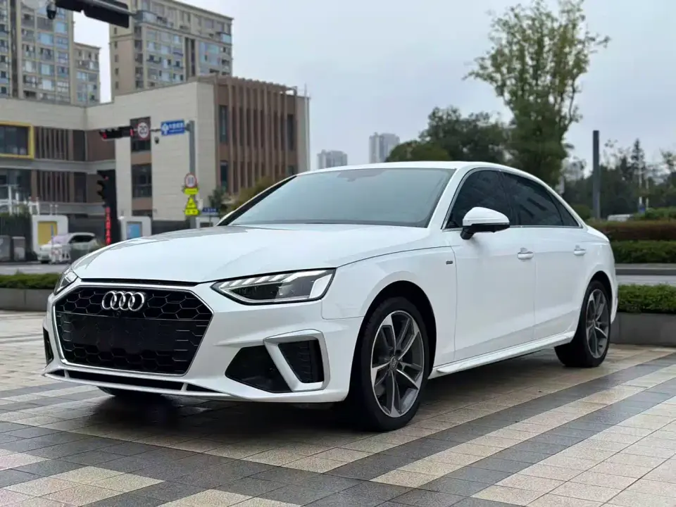Audi A4L 40 TFSI Luxury Dynamic 2021