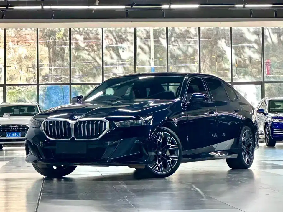 BMW 5 Series 530Li Premium M Sport Package 2025