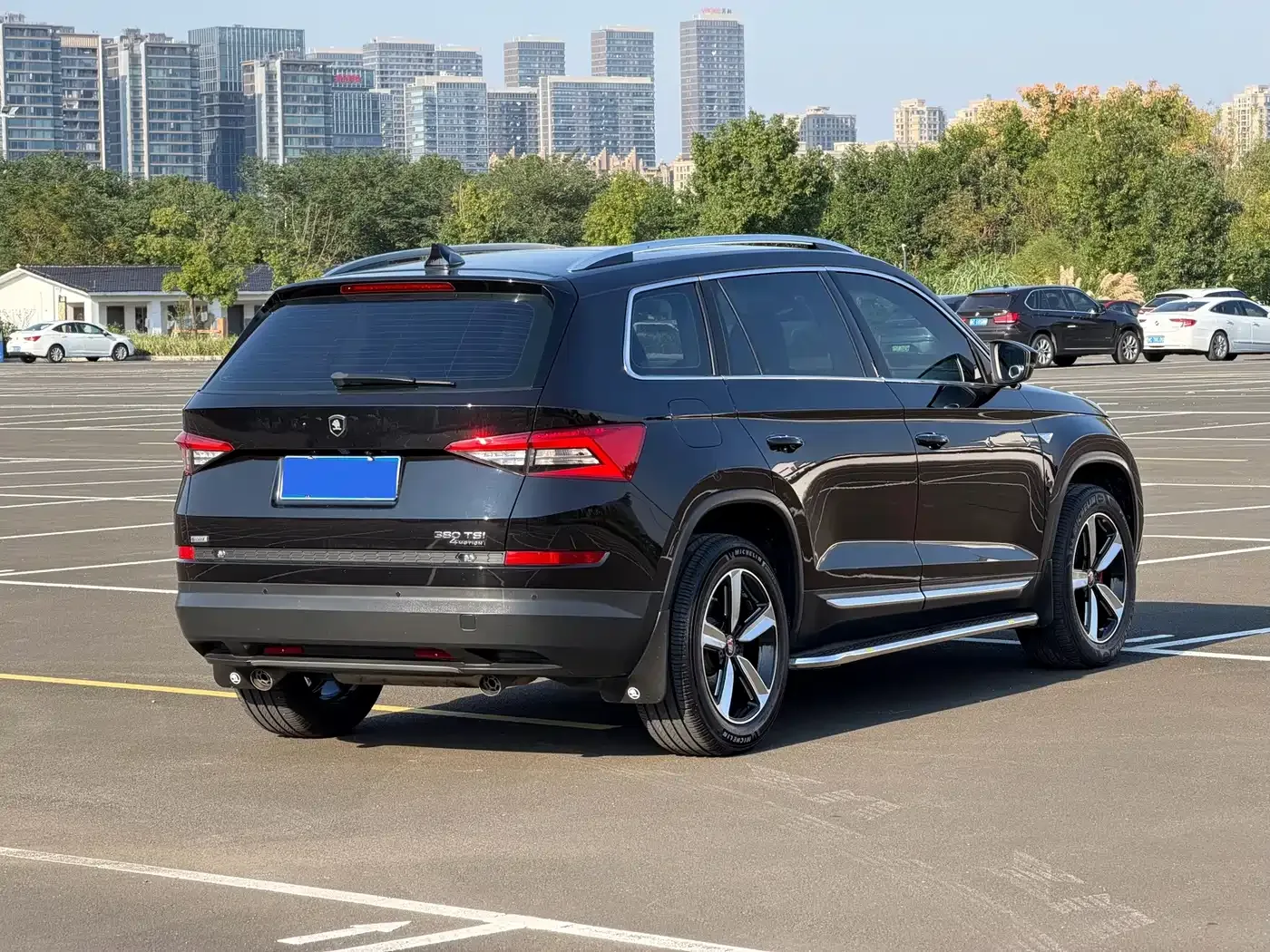 Skoda Kodiaq Facelift TSI330 5-Seater 2WD Luxury Premium Edition China V 2019 — фото 6