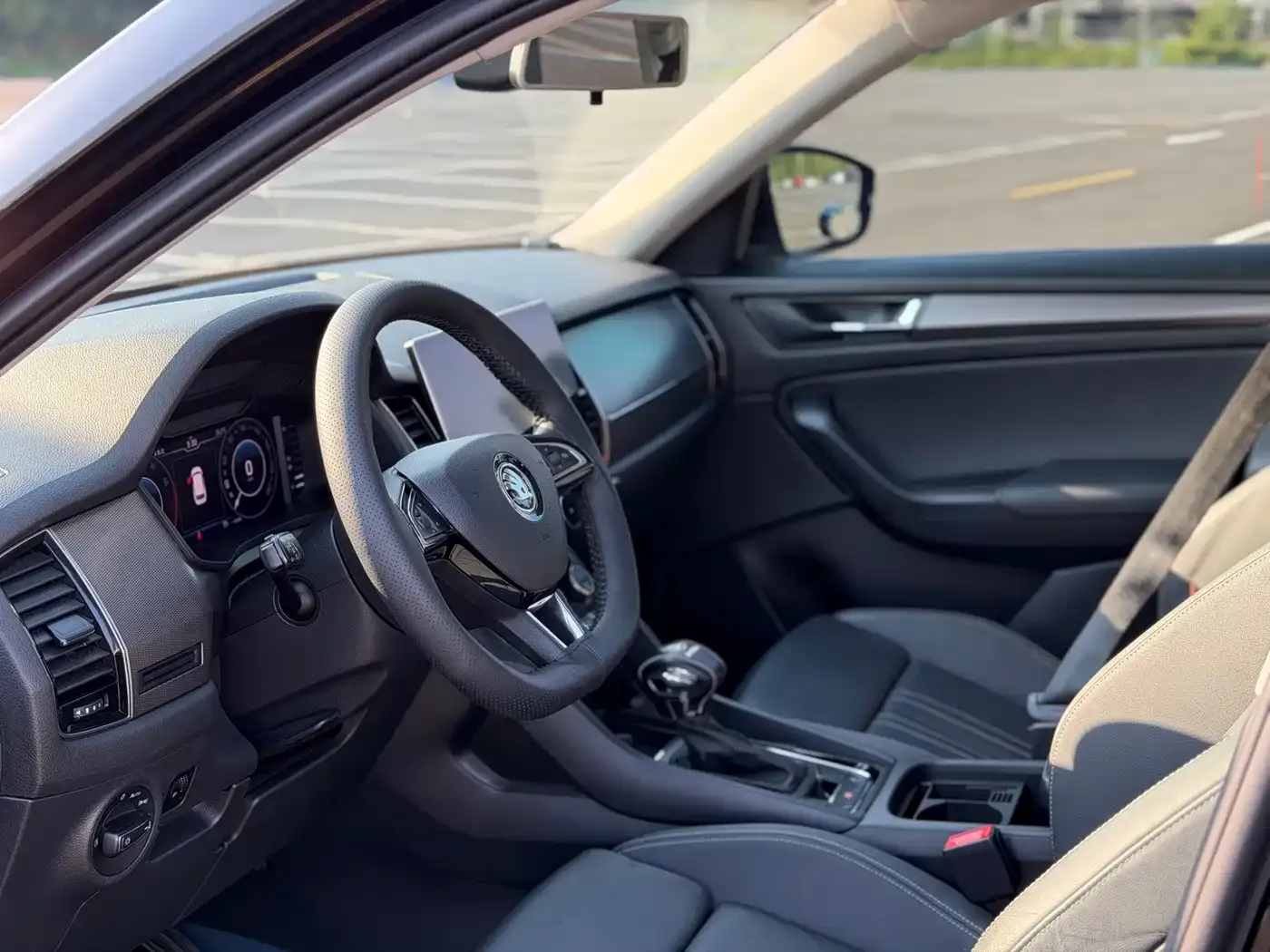 Skoda Kodiaq Facelift TSI330 5-Seater 2WD Luxury Premium Edition China V 2019 — фото 8