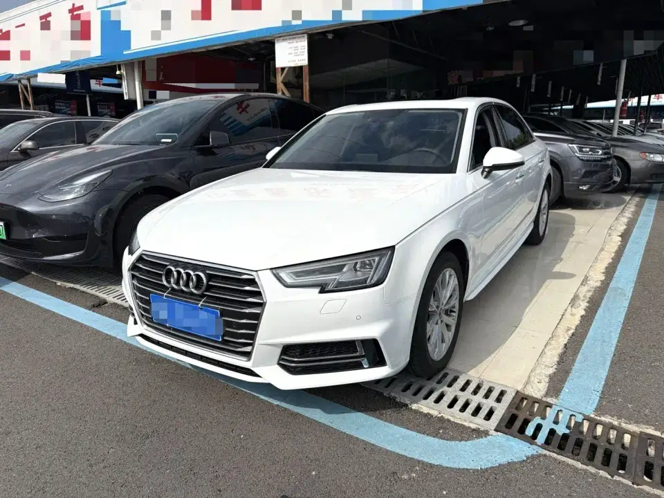 Audi A4L 40 TFSI Fashion (China VI) 2020