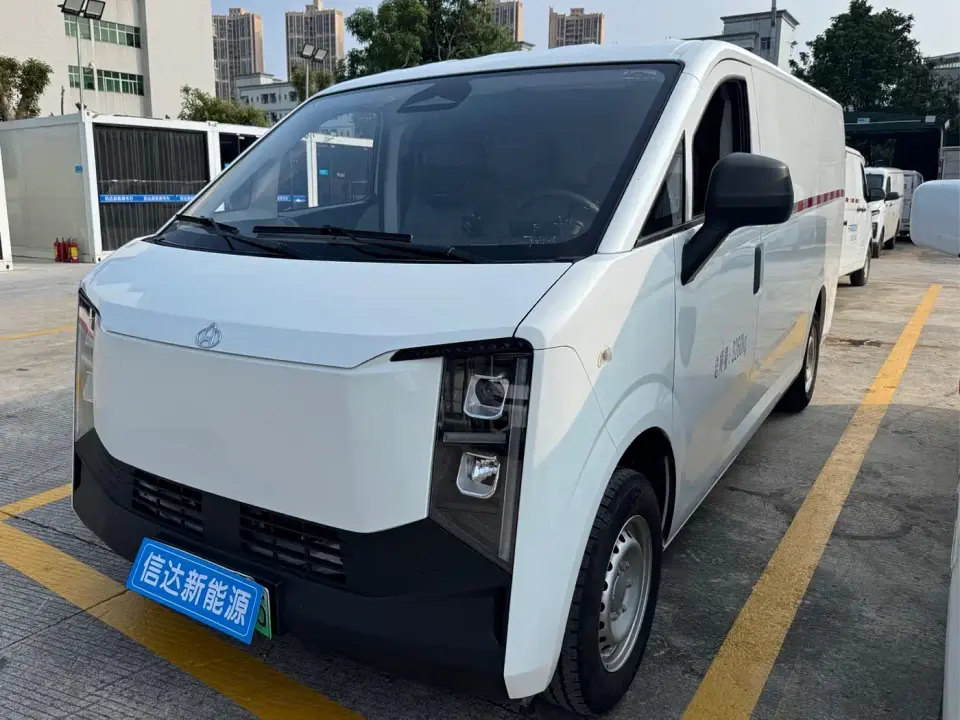 Changan Kuayue Kua Yue Xing Guang EV Model 3-Person Van 470km Luxury Edition 2026