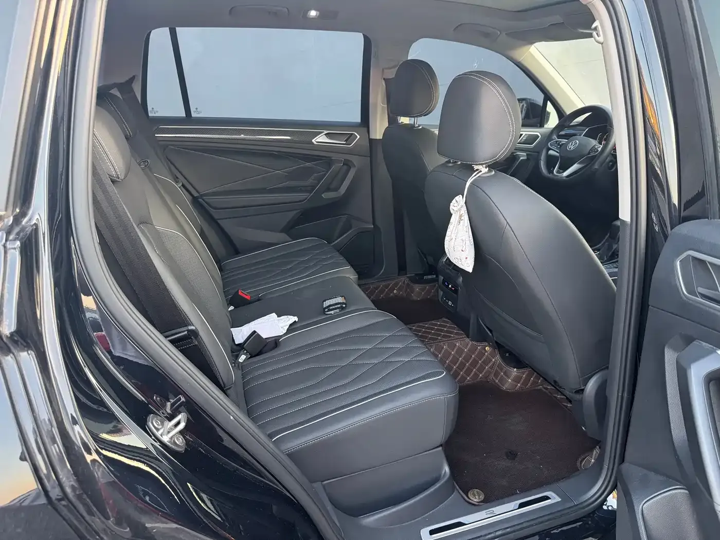Volkswagen Tiguan L 330TSI Auto 2WD R-Line Premium Edition 2022 — фото 9