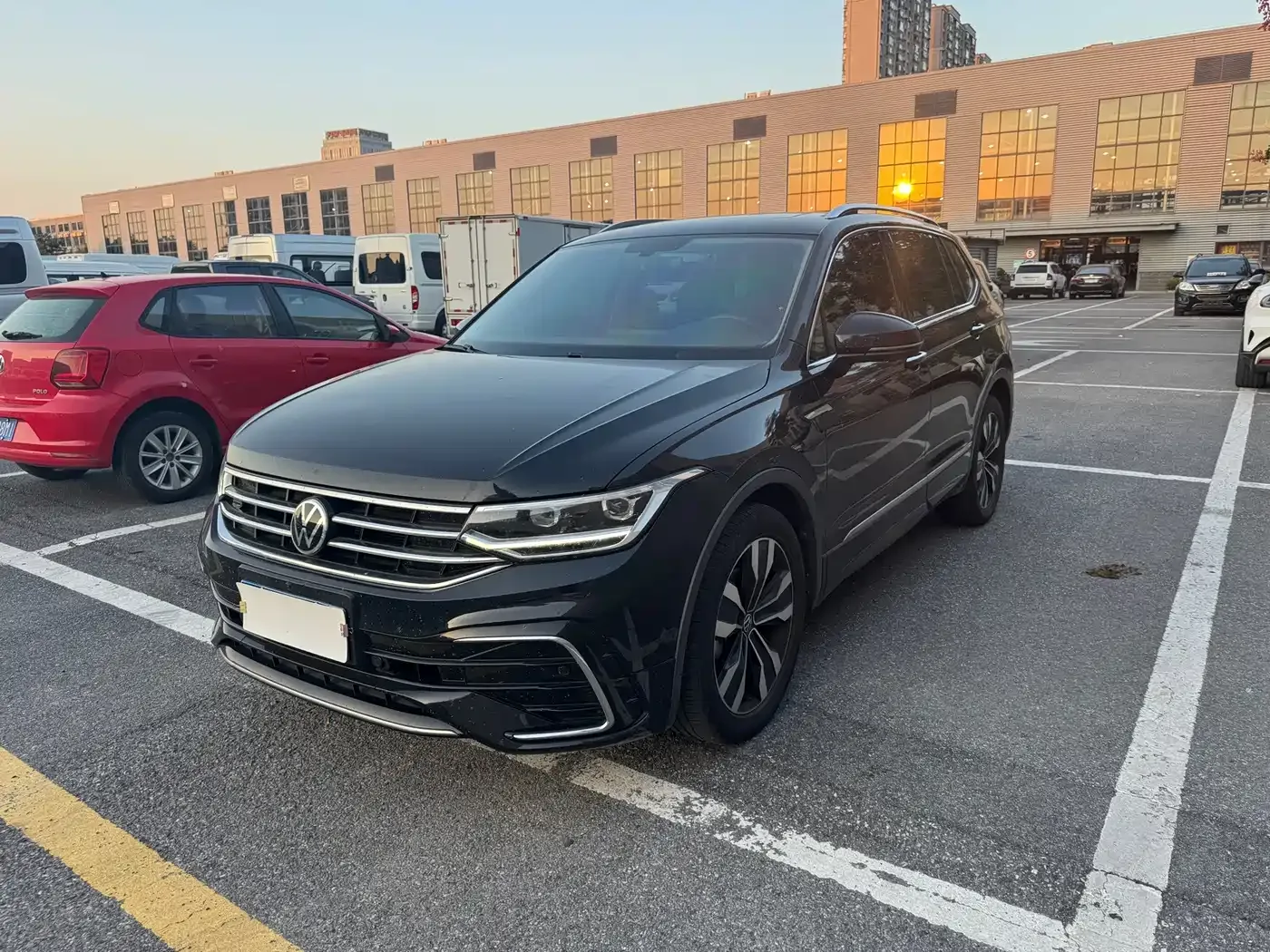 Volkswagen Tiguan L 330TSI Auto 2WD R-Line Premium Edition 2022