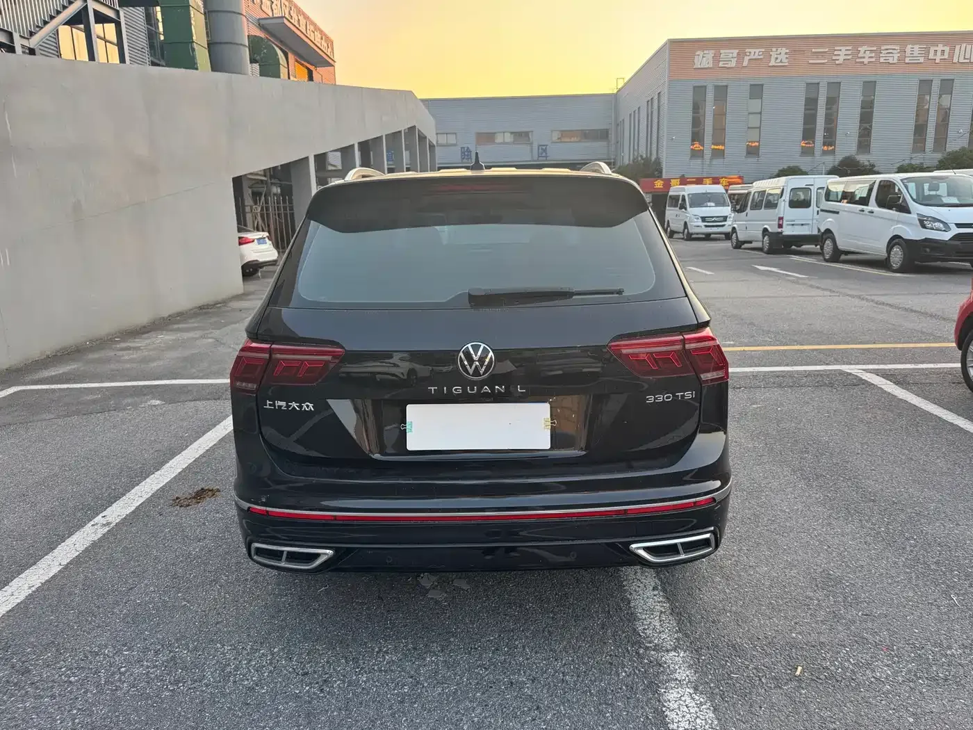 Volkswagen Tiguan L 330TSI Auto 2WD R-Line Premium Edition 2022 — фото 12