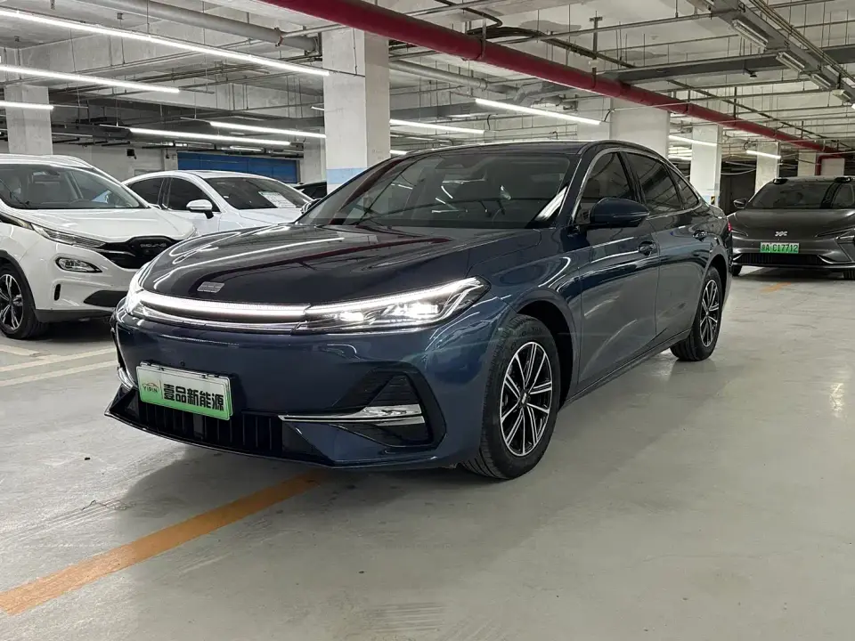 Geely Galaxy Galaxy A7 EM-i 70km Luxury Edition 2025