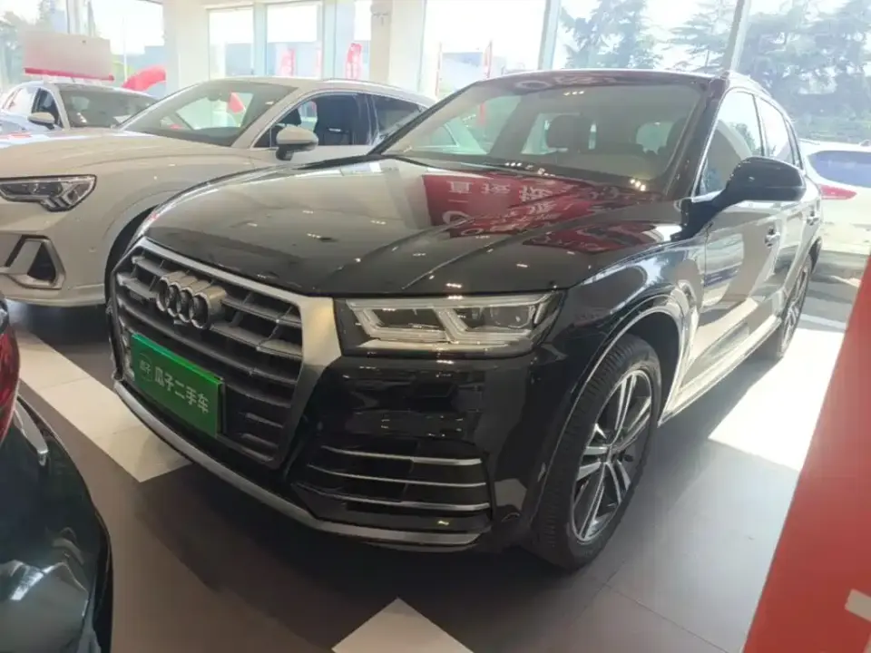 Audi Q5L Facelift 40 TFSI Honor Fashion 2021