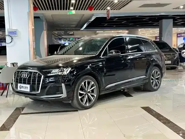 Audi Q7 55 TFSI quattro S line Sport 2021