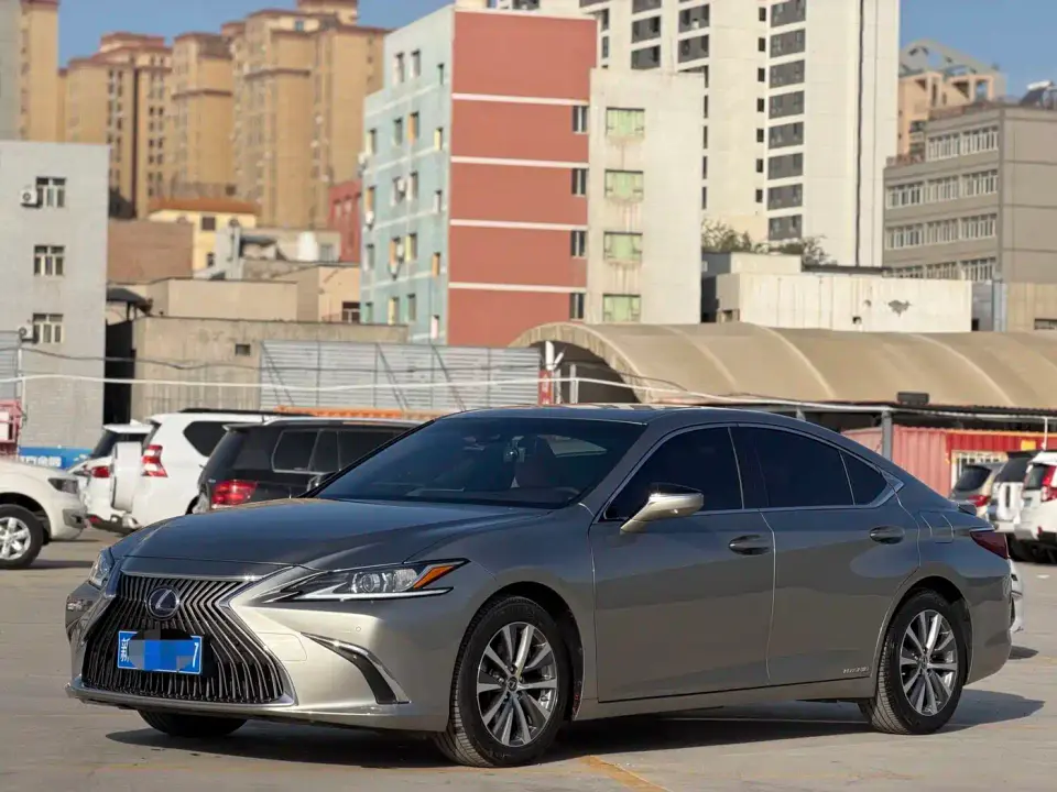 Lexus ES 300h Excellence Edition China V 2019