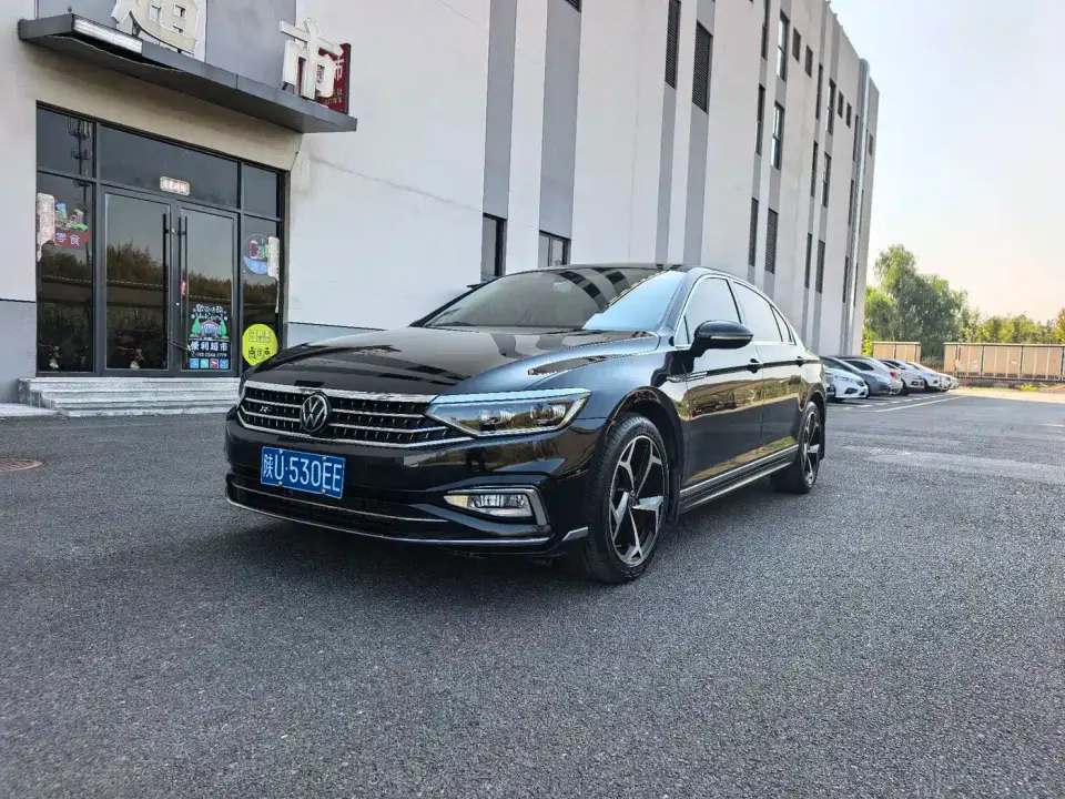 Volkswagen Magotan 2 Million Units Public Sharing Edition 330TSI DSG Luxury 2024