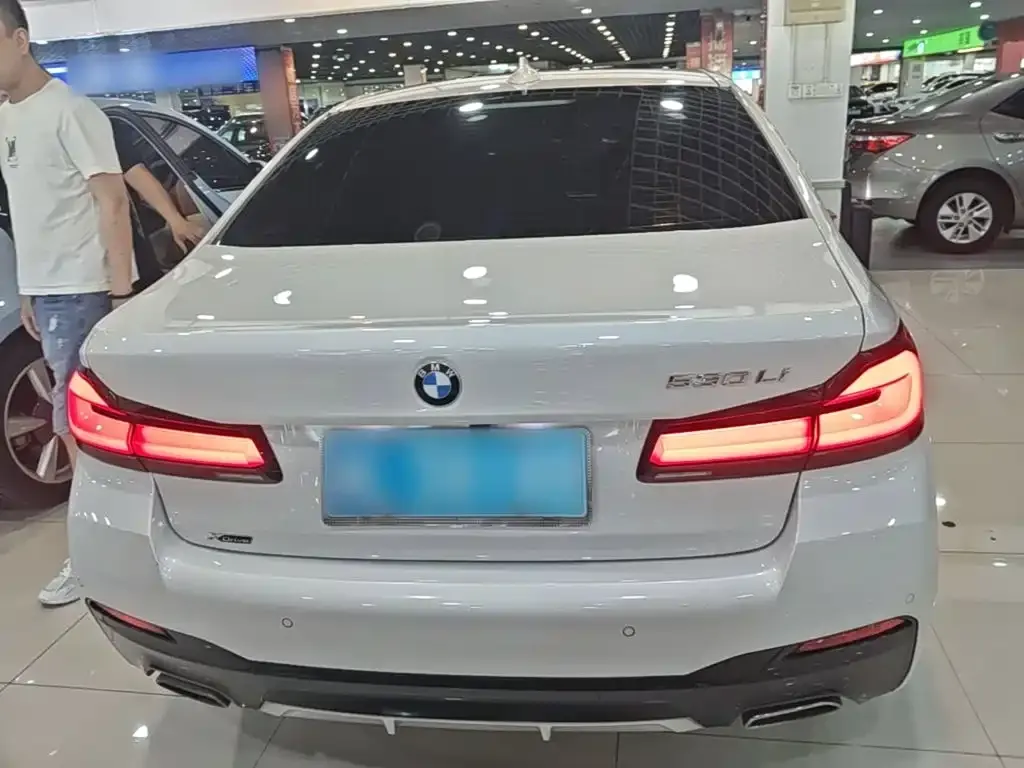 BMW 5 Series Facelift 530Li xDrive M Sport Package 2022 — фото 6