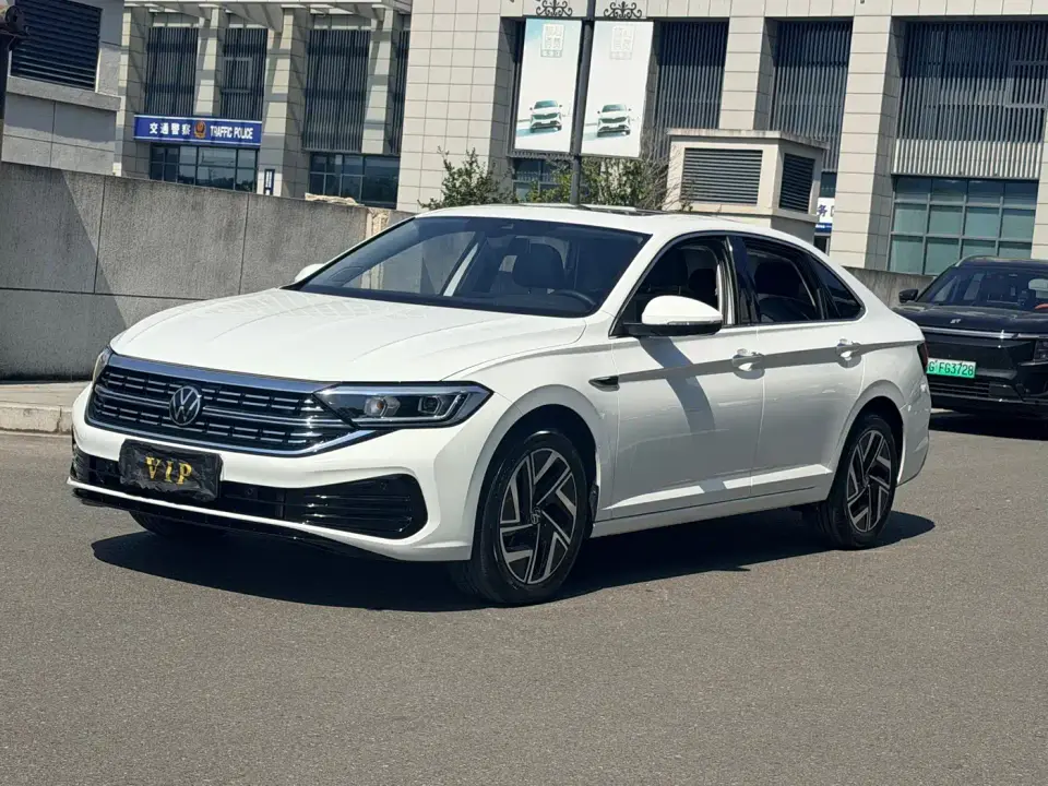 Volkswagen Sagitar 300TSI DSG Surpass Edition 2024