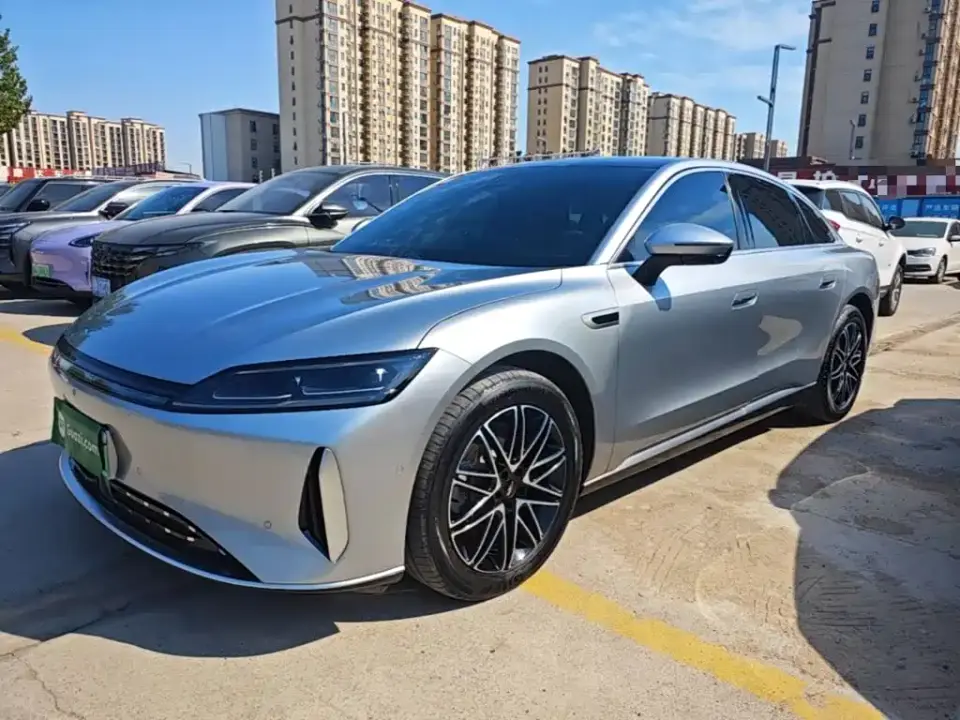 Chery Fengyun Fengyun A9L Model 260 Extended Range Premium Edition 2025