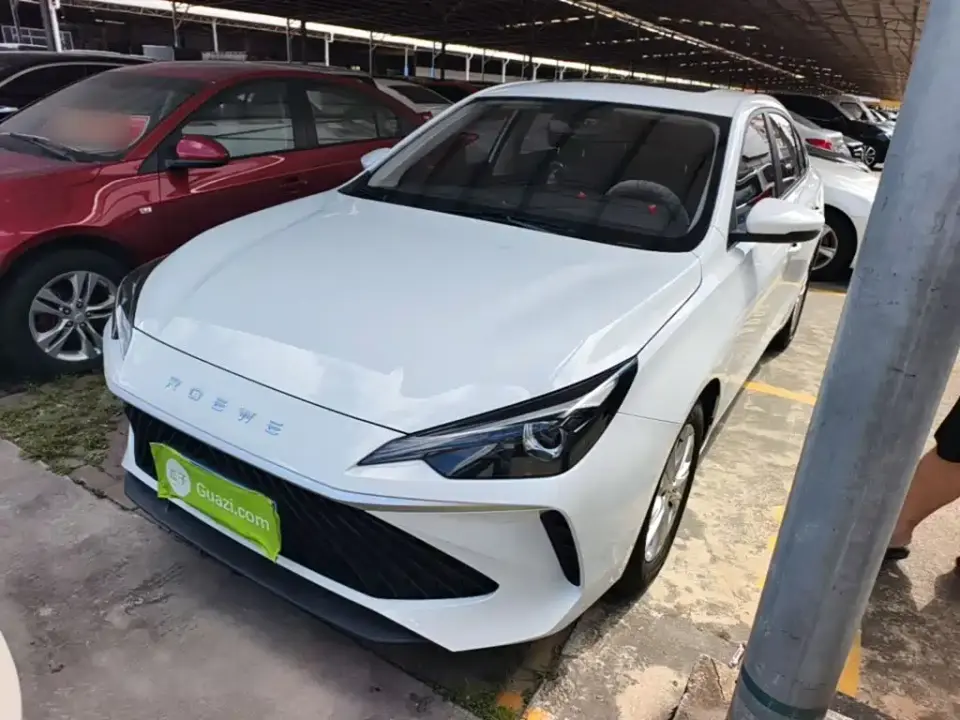 Roewe i5 1.5L CVT Luxury 2026