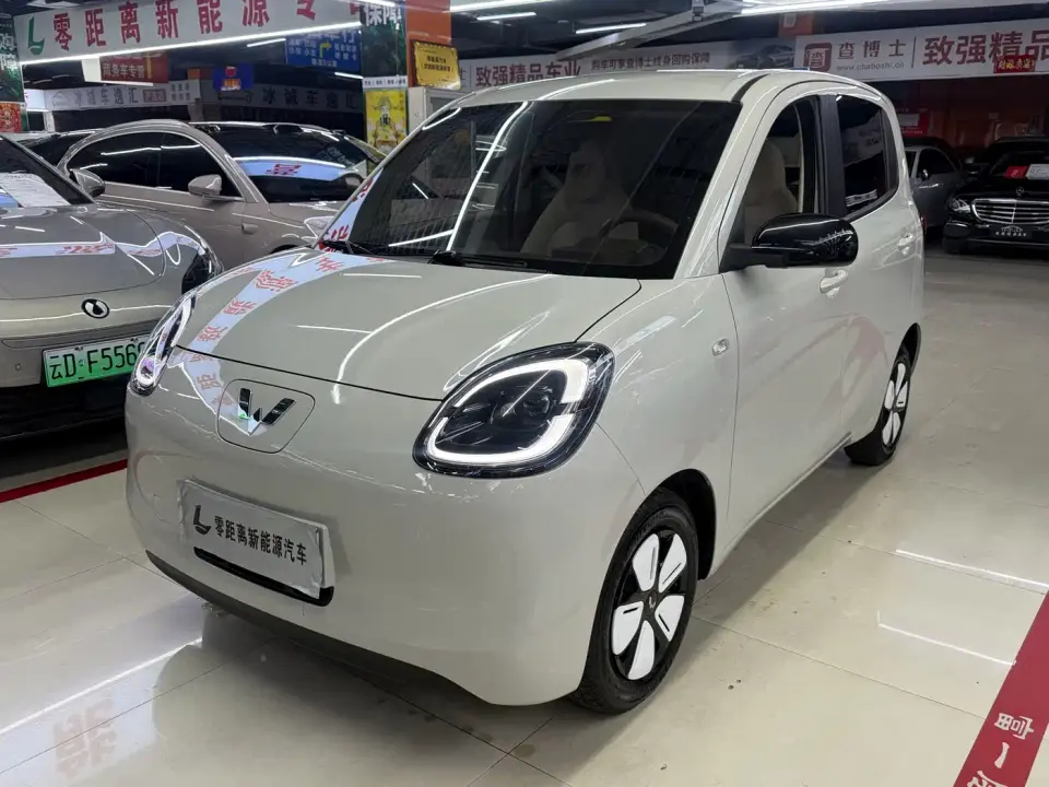 Wuling Motors Hongguang MINIEV 4-Door Advanced 2025