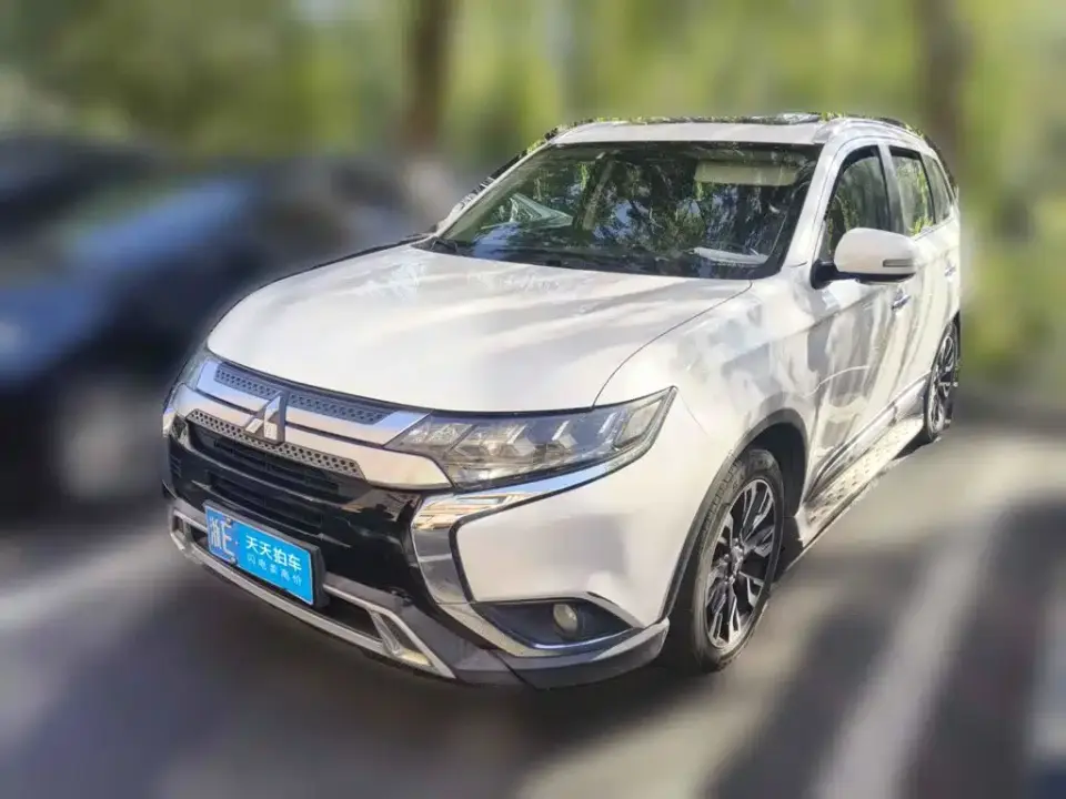 Mitsubishi Outlander 2.4L 4WD Deluxe Edition 5-Seater China VI 2019