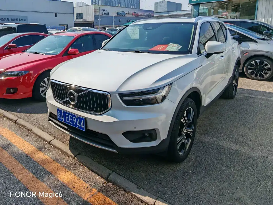 Volvo XC40 T4 AWD Smart Luxury Edition 2021