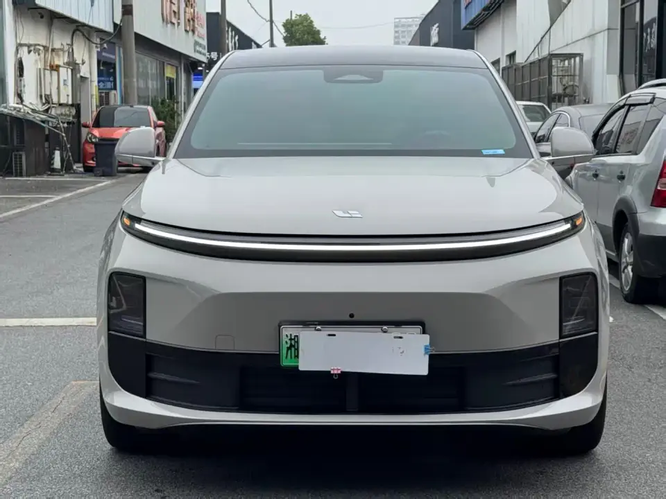 Li Auto L6 Pro 2024