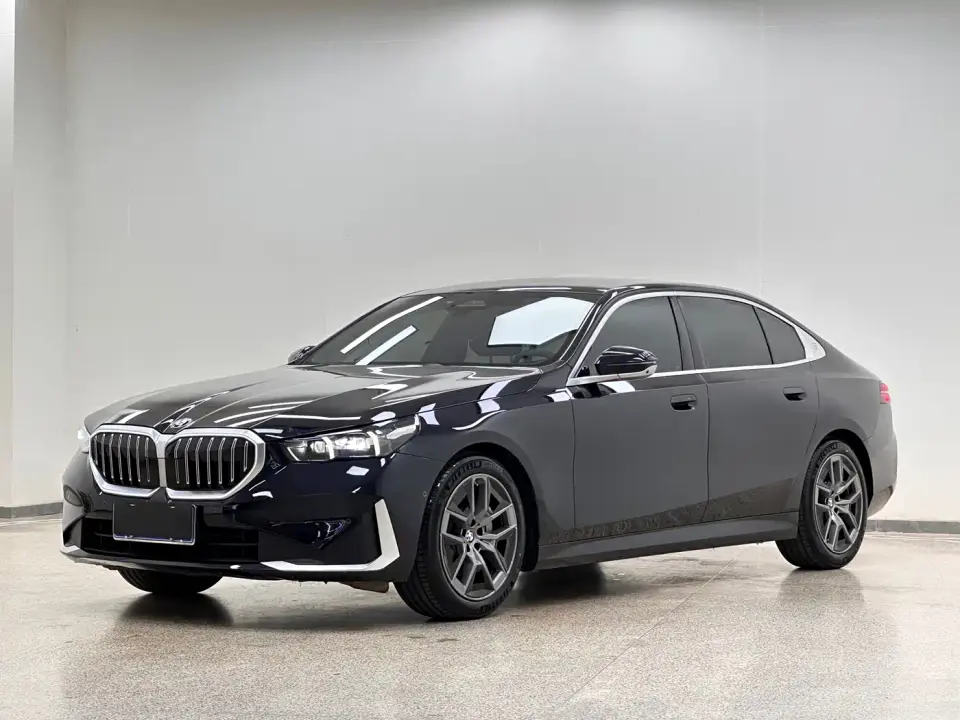BMW 5 Series 530Li Leading Model Luxury Package 2024