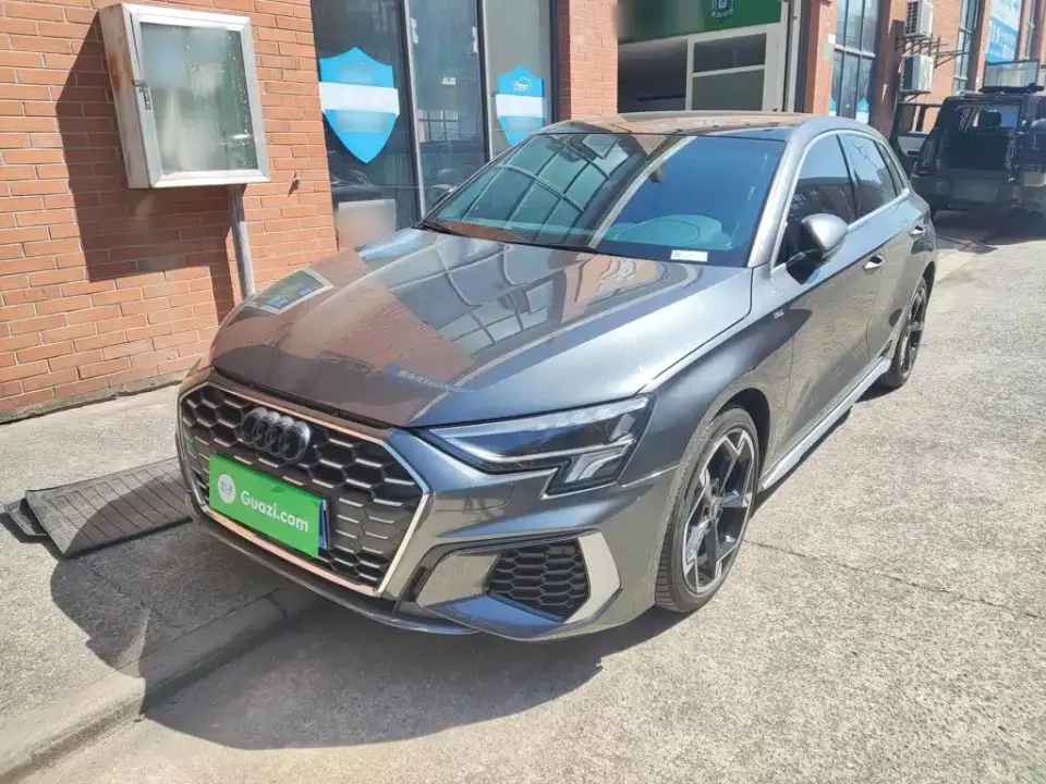 Audi A3 Facelift Sportback 35 TFSI Luxury Sport 2023