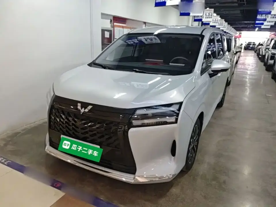 Wuling Motors Xingguang 730 New Energy Model Plug-in Hybrid Base Version 2025