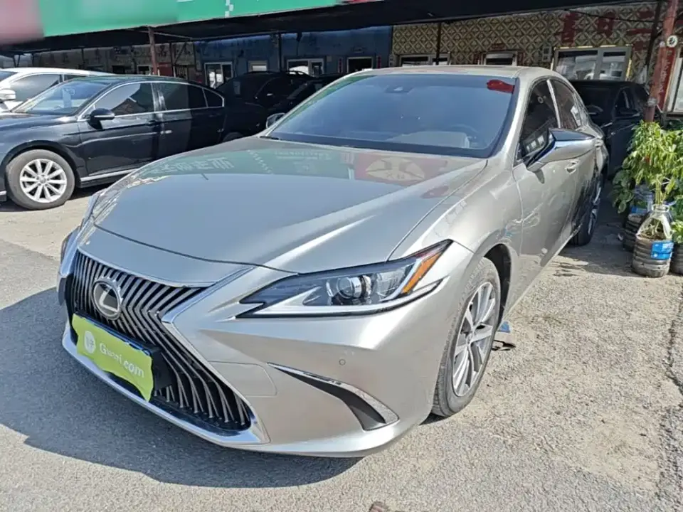 Lexus ES 200 Excellence 2020