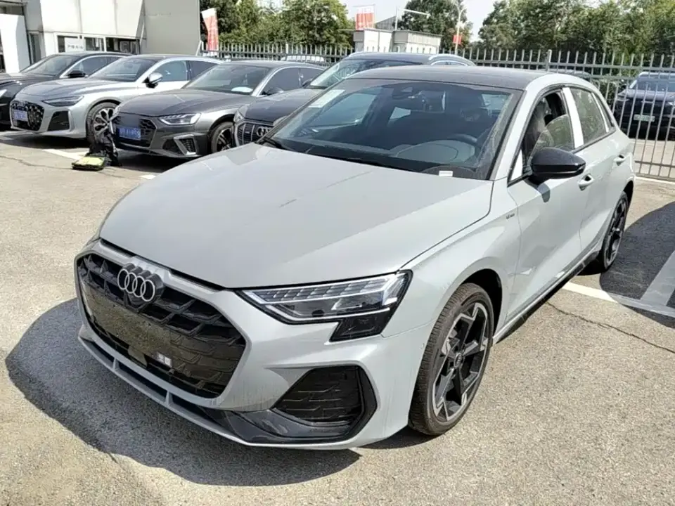 Audi A3 Facelift Sportback 35TFSI Flying Spur Premium + Luxury Selection Package 2026