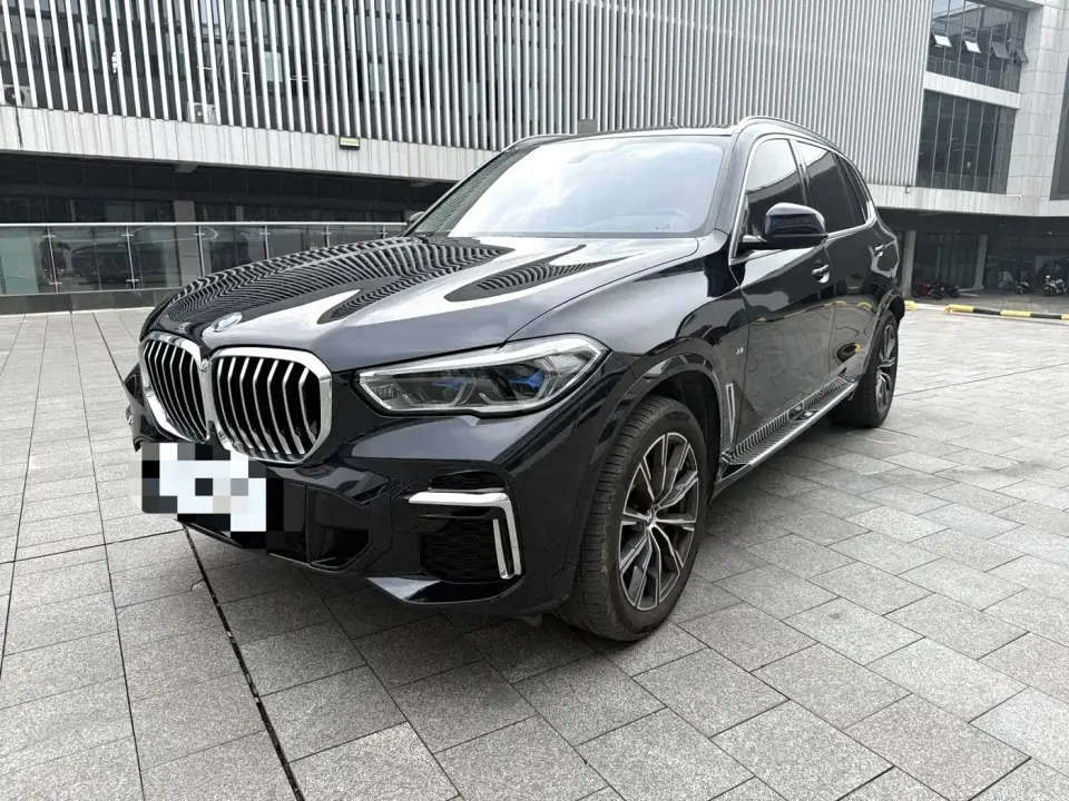 BMW X5 xDrive 30Li Premium M Sport Package 2022