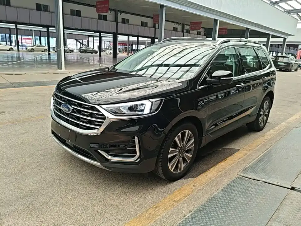 Ford Edge PLUS EcoBoost 245 AWD Platinum Sharp 7-Seater 2023