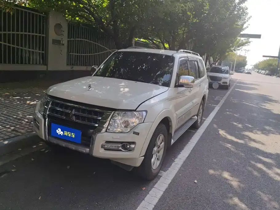 Mitsubishi Pajero (Import) 3.0L Automatic Premium Edition 2020
