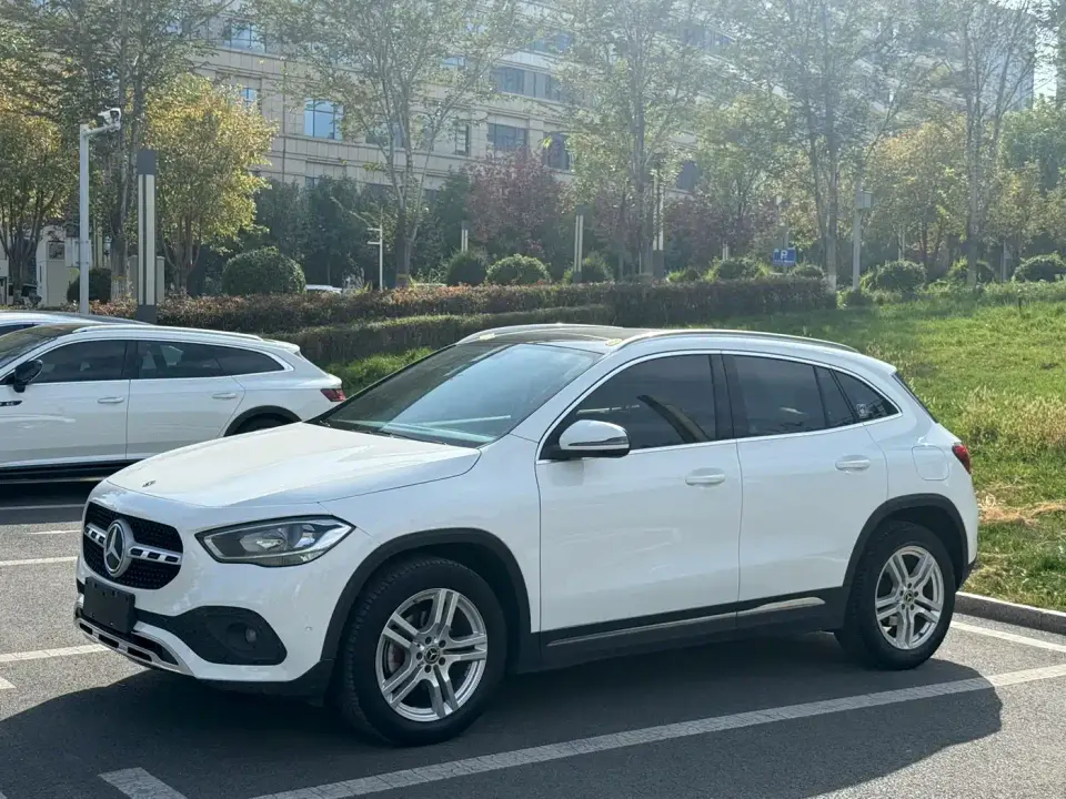 Mercedes-Benz GLA-Class GLA 180 2021