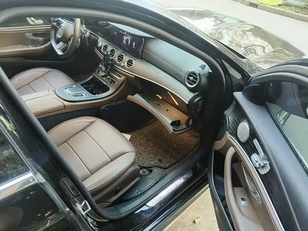 Mercedes-Benz E-Class Facelift E 300 L Sport Fashion 2023 — фото 13