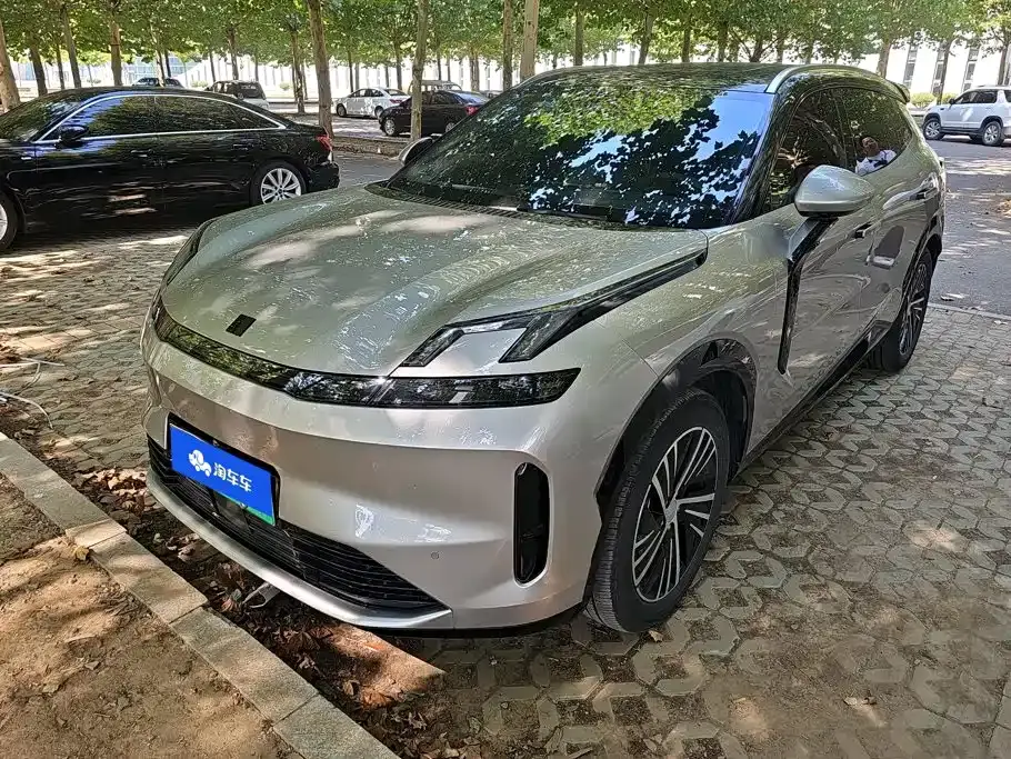 Lynk & Co 08 EM-P 120km Long Range Pro 2023
