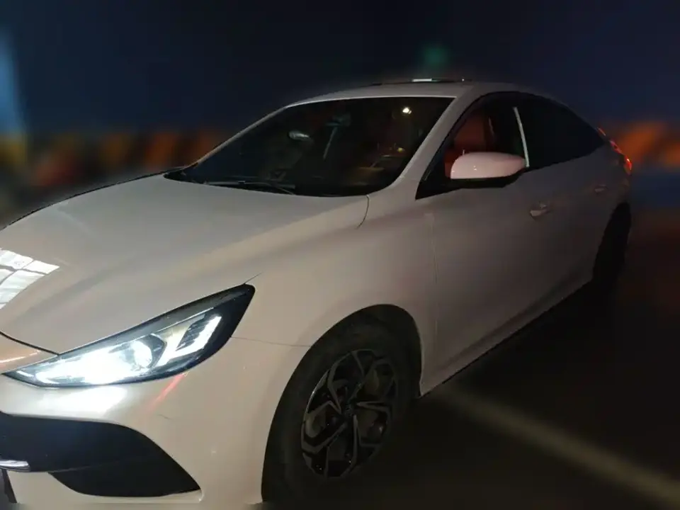 MG MG5 Model 180DVVT CVT Youth Style Edition 2021