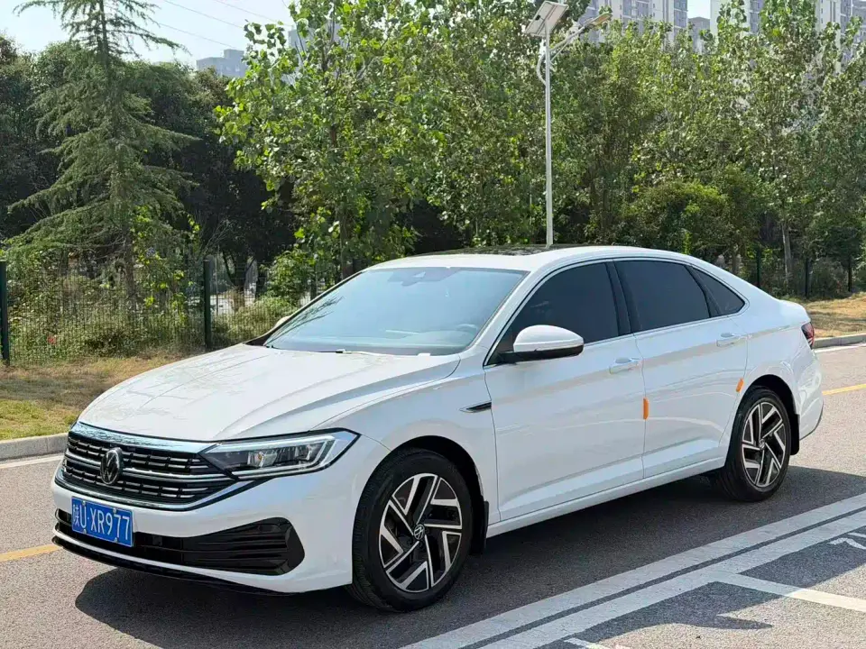 Volkswagen Sagitar 300TSI DSG Surpass Edition 2024