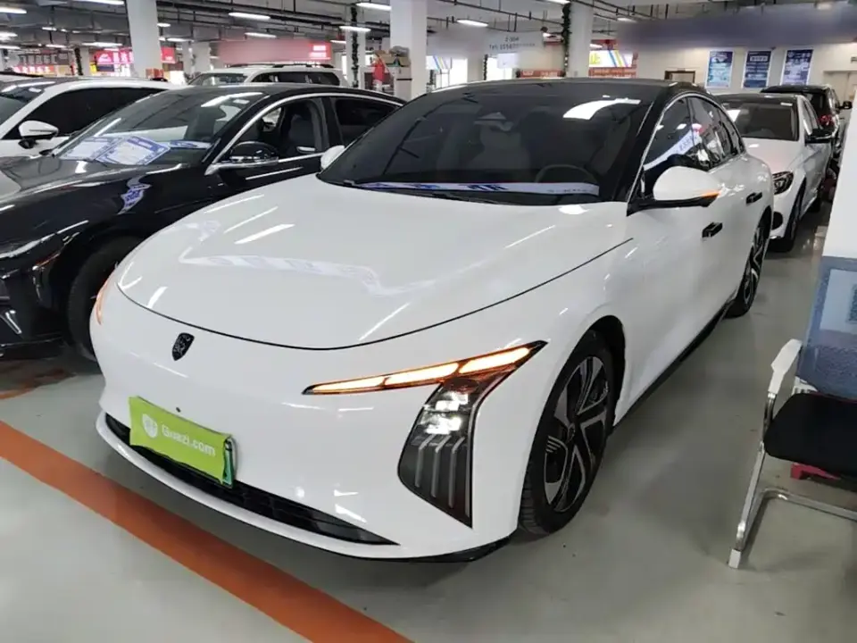 Dongfeng Fengxing Stellar S7 235 Extended Range Luxury 2025