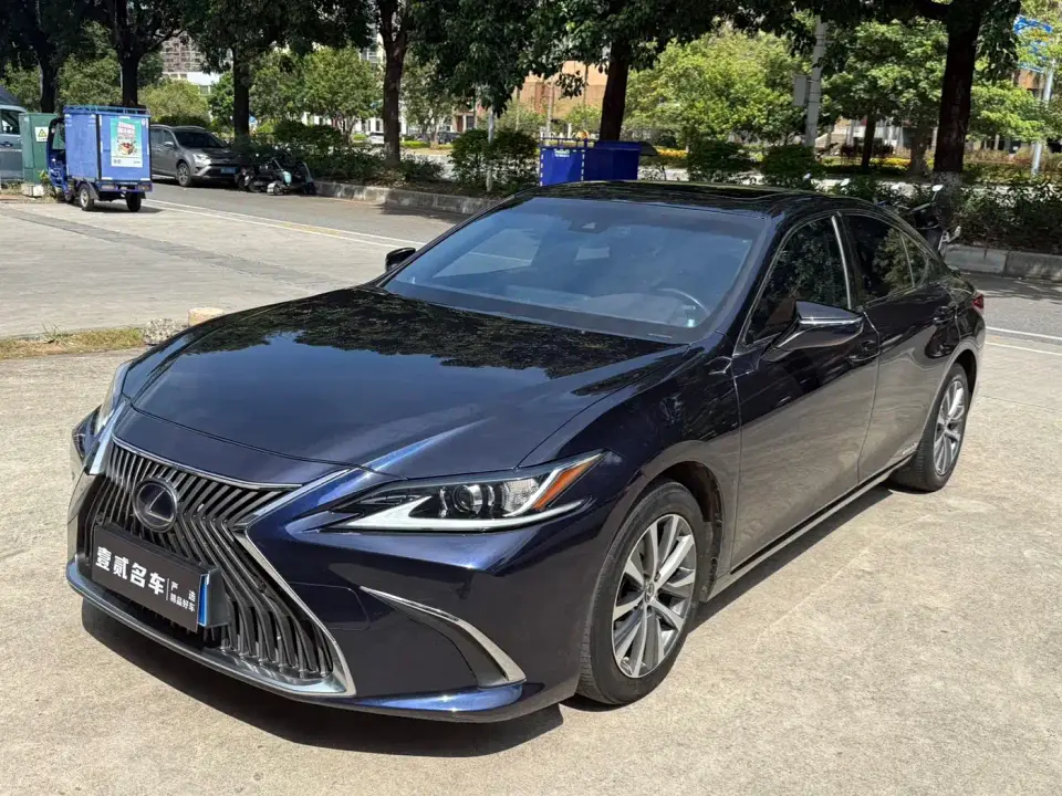 Lexus ES Model 300h Excellence Edition 2020