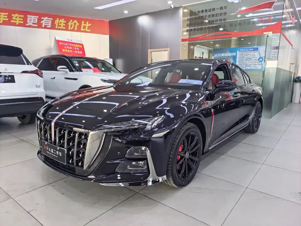 Hongqi H6 Model 2.0T Fashion Edition 2025