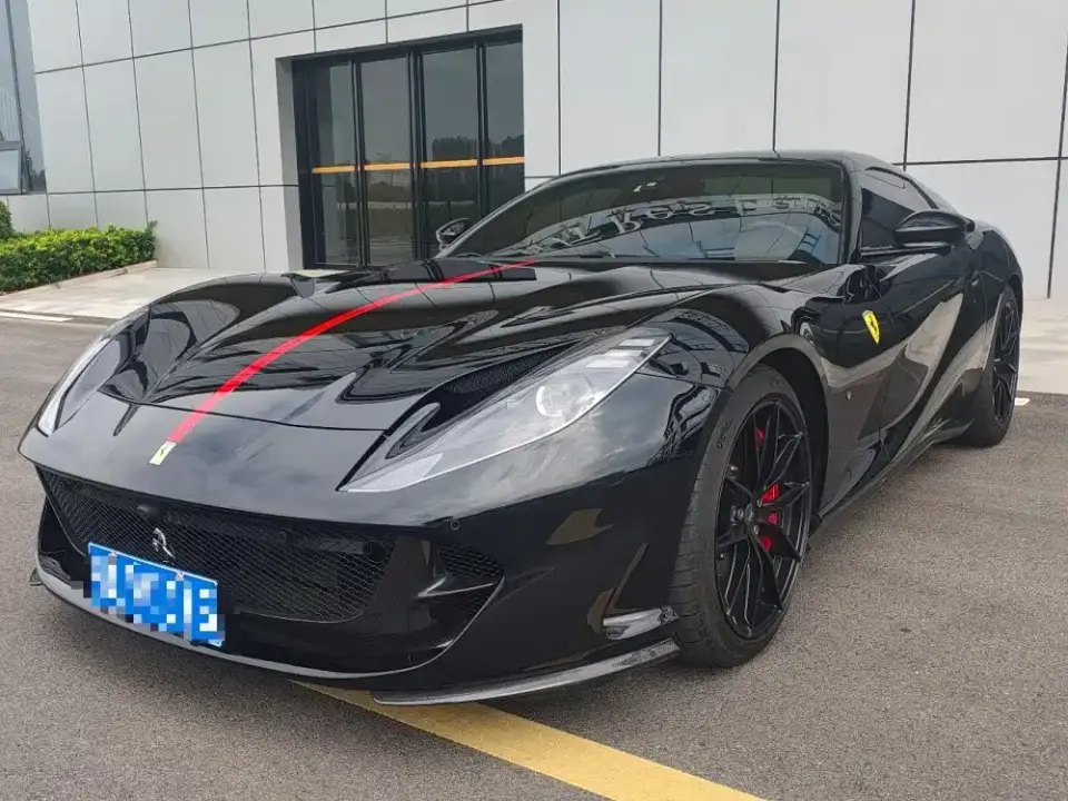 Ferrari 812 6.5L GTS 2024