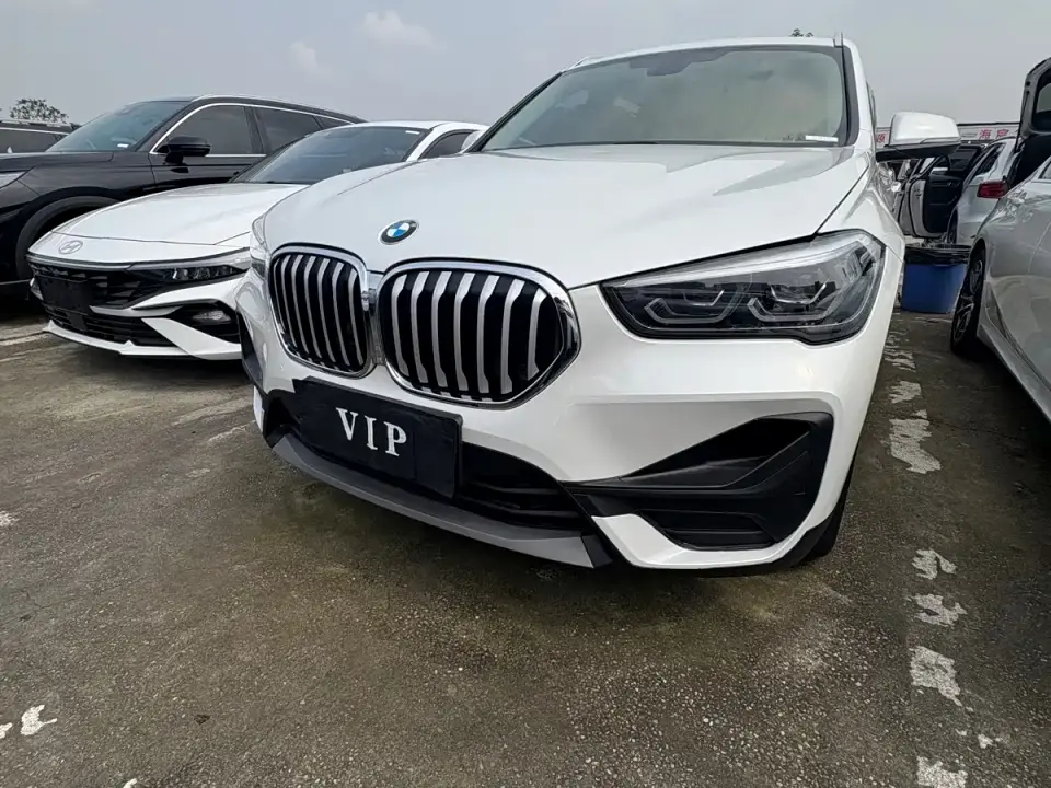 BMW X1 sDrive25Li Leading 2021