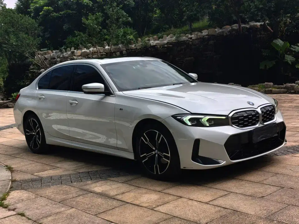 BMW 3 Series 325i M Sport Package 2023