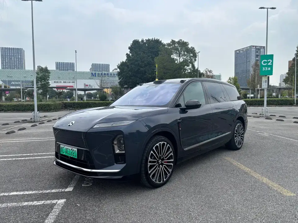NIO ES8 Base Model 2025