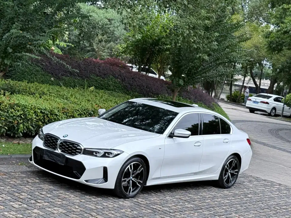 BMW 3 Series 325i M Sport Black Night Package 2023