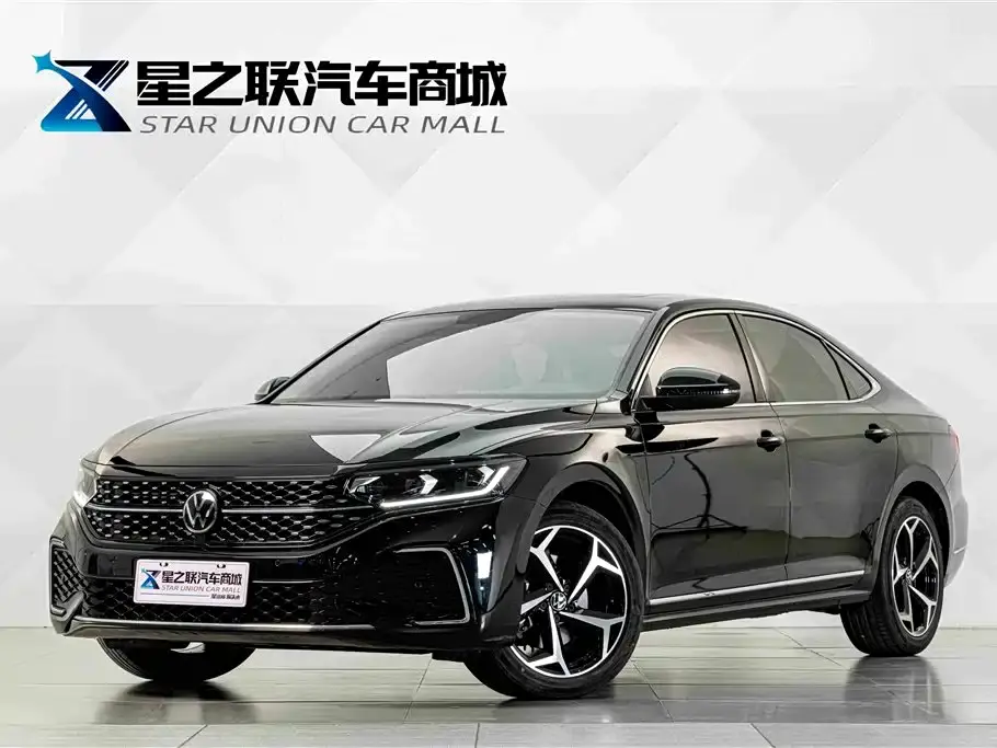 Volkswagen Passat Facelift 330TSI Starlight Elite Edition 2023