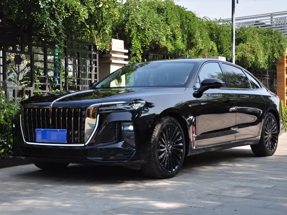 Hongqi H9 2.0T 2WD Qi Chang Private Style Edition 5-seater 2025
