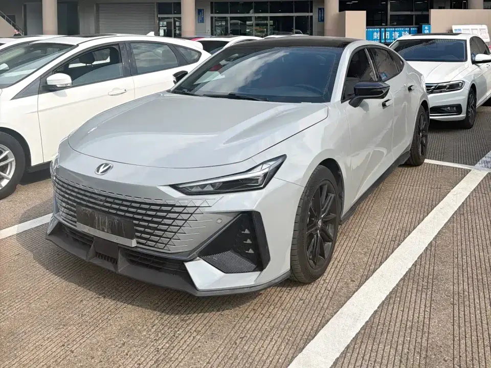Changan UNI-V 2.0T Sharp Speed Edition 2023