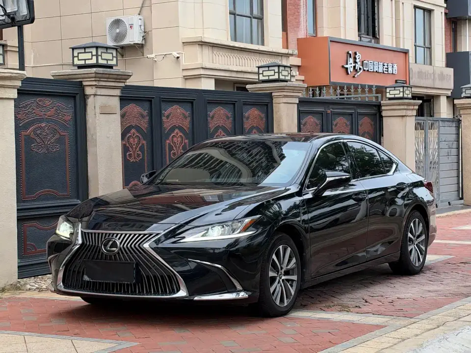 Lexus ES 200 Excellence 2020